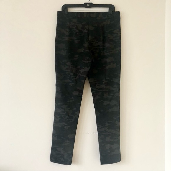 Soft Surroundings Willow Camo Pants Size 8 - Picture 7 of 9